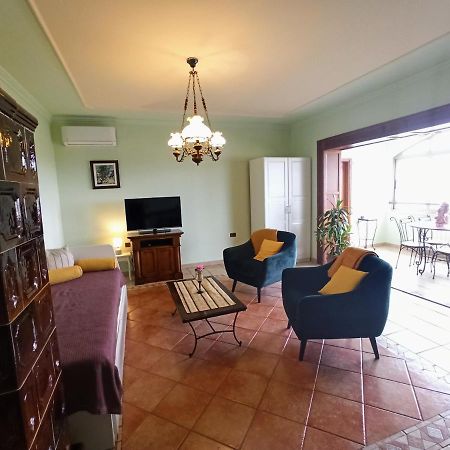 Villa Margerita With Private Pool, Yard And Parking Kaštelir Exteriör bild
