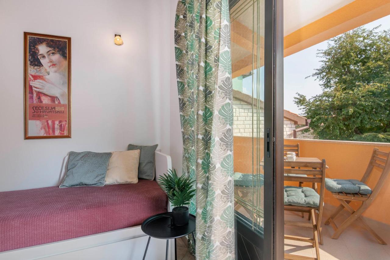 Villa Margerita With Private Pool, Yard And Parking Kaštelir Exteriör bild