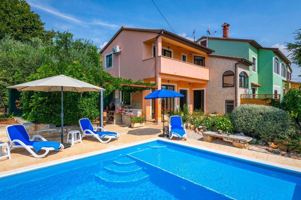 Villa Margerita With Private Pool, Yard And Parking Kaštelir Exteriör bild