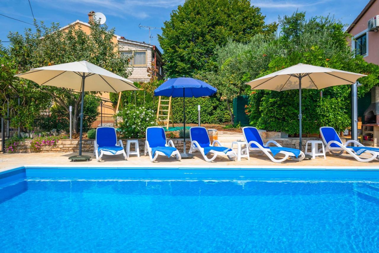 Villa Margerita With Private Pool, Yard And Parking Kaštelir Exteriör bild