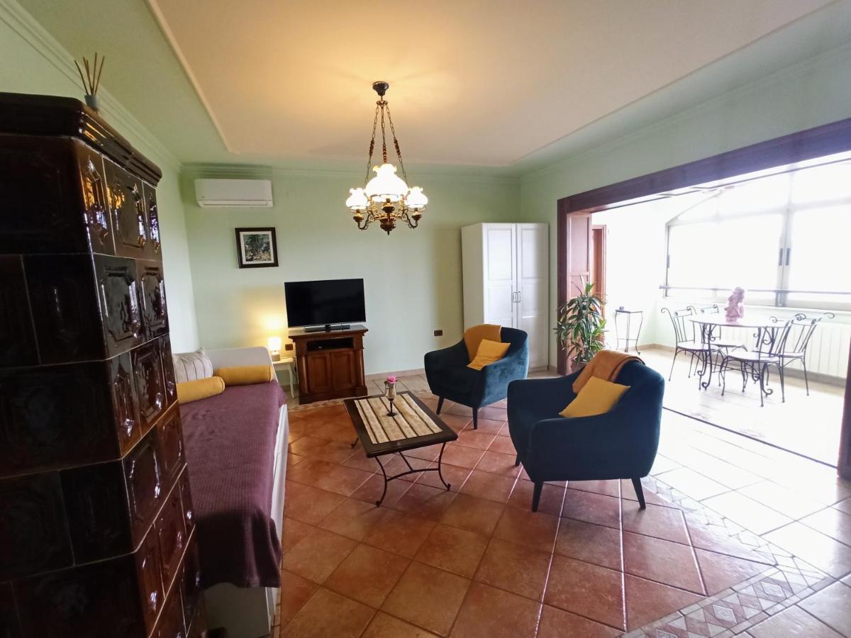 Villa Margerita With Private Pool, Yard And Parking Kaštelir Exteriör bild