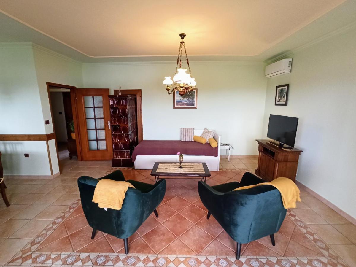 Villa Margerita With Private Pool, Yard And Parking Kaštelir Exteriör bild